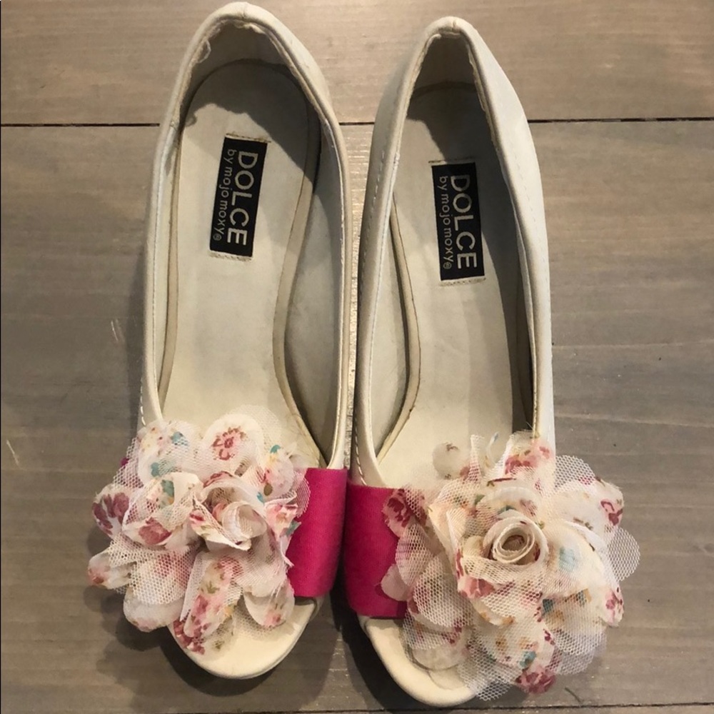 Flower Pumps